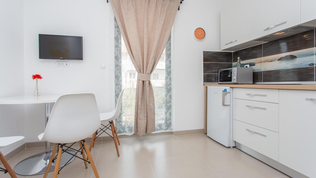 Apartments Memories Baska  Exterior photo