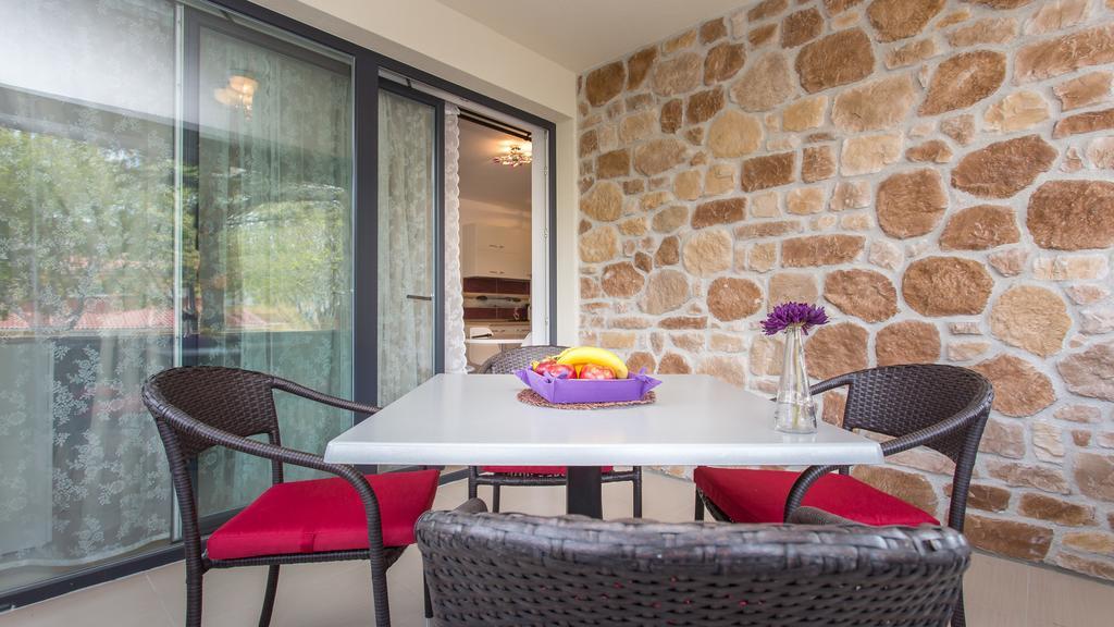 Apartments Memories Baska  Exterior photo
