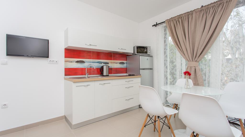 Apartments Memories Baska  Exterior photo
